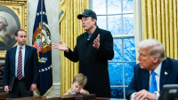 Elon Musk susține că administrația Trump ar fi responsabilă de restricționarea comunicațiilor militare ale Ucrainei Președintele SUA decide