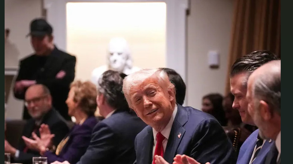 Inca o lovitura de la Trump pregateste tarife de 200 pe alcoolul european