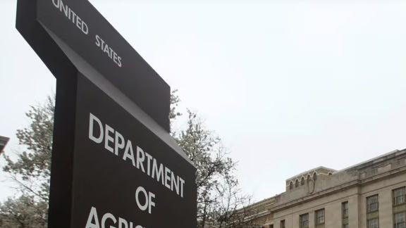 Un judecator american a decis ca administratia Trump sa repuna in functie mii de angajati concediati