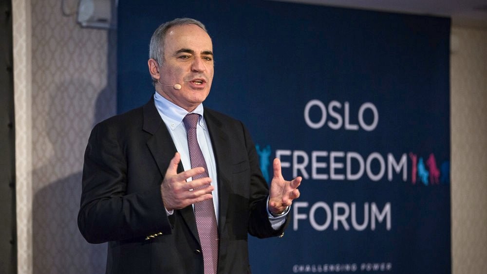 Garry Kasparov Totul a fost pregatit de Putin. NATO a luat sfarsit