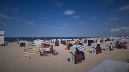 Dronă prăbușită pe o plajă plină cu turiști la Marea Neagră. Trei oameni au murit iar 13 au fost răniți