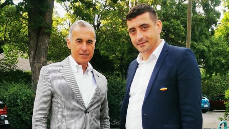 Gura bate guru Sunteti siguri ca George Simion e omul care poate conduce Romania spunea Calin Georgescu in noiembrie 2024. Astazi il sustine neconditionat pe Simion - VIDEO