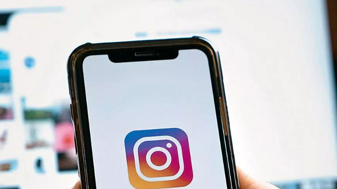 Instagram incearca sa foloseasca inteligenta artificiala pentru a determina daca adolescentii is fac conturi de adulti