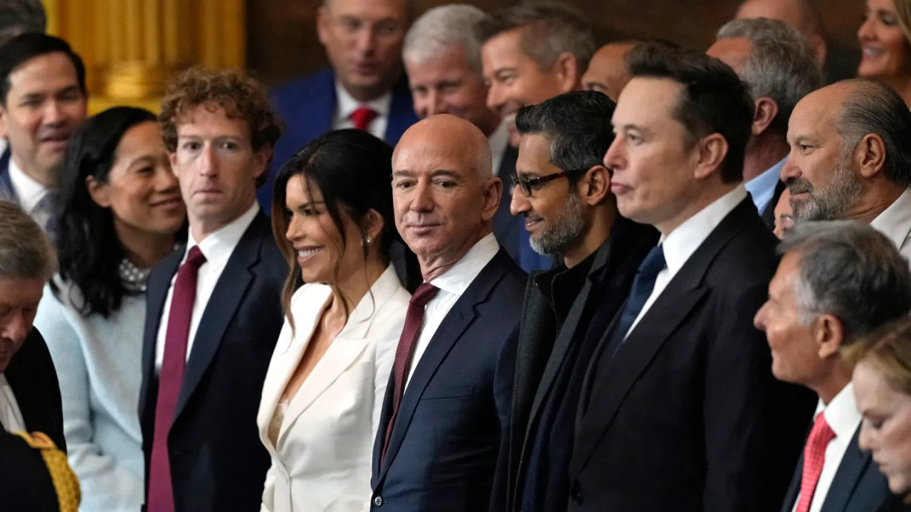 Donald Trump se arata deschis fata de impozitarea averii oligarhilor care l-au adus la putere  taxa ar aduce la buget 400 de miliarde de dolari