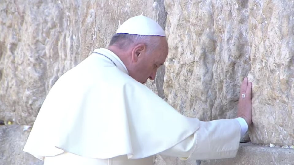 Suparat pe Papa si dupa moarte Premierul israelian Benjamin Netanyahu nu a postat niciun mesaj pe retelele sociale dupa moartea Suveranului Pontif. Doar presedintele a prezentat condoleante