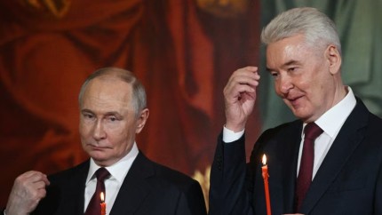 Ipocrizie maxima Vladimir Putin s-a prezentat ca un crestin pios la slujba de Inviere in timp ce trupele sale ucid civili si copii in Ucraina
