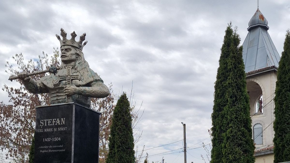 Realitatea din localitatile romanesti din Ucraina Sa nu ne mai lasam sufletele otravite cu ura si minciuna. Eu vin in comunitatile romanesti din Ucraina cel putin o data pe saptamana