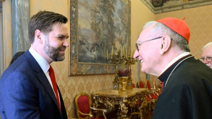 Schimb de opinii divergente cu privire la migranti si prizonieri in cadrul intalnirii lui Vance cu secretarul de stat al Vaticanului