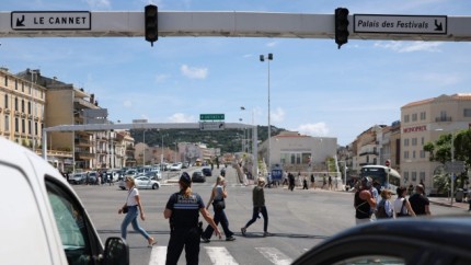 Actele de sabotaj asupra retelelor electrice de la Cannes si Nisa revendicate. Taiati curentul la ceea ce ne distruge