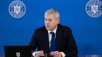 Apelul lui Predoiu către șefii partidelor Toți patru provin din Transilvania dați țării un guvern Orice fel ar fi dar dați-l