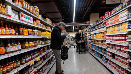 Din cauza tarifelor impuse de Donald Trump conservele dispar din supermarketurile americane fiind inlocuite cu pungi sau ambalaje din carton