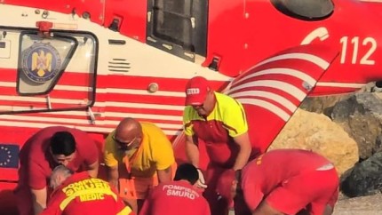Costinesti Un adolescent de 17 ani a salvat de la inec o fata de 21 de ani