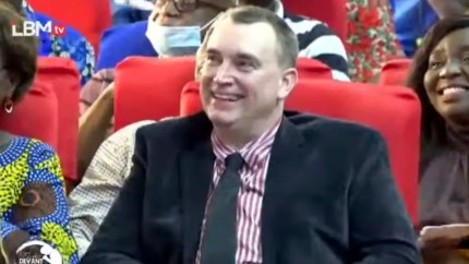 Un Prigojin american asasinul congresmenilor din Minnesota conducea o companie de securitate si avea legaturi de afaceri in Africa. Republican inregistrat el facuse o lista cu 70 de alesi democrati pe care voia sa-i ucida