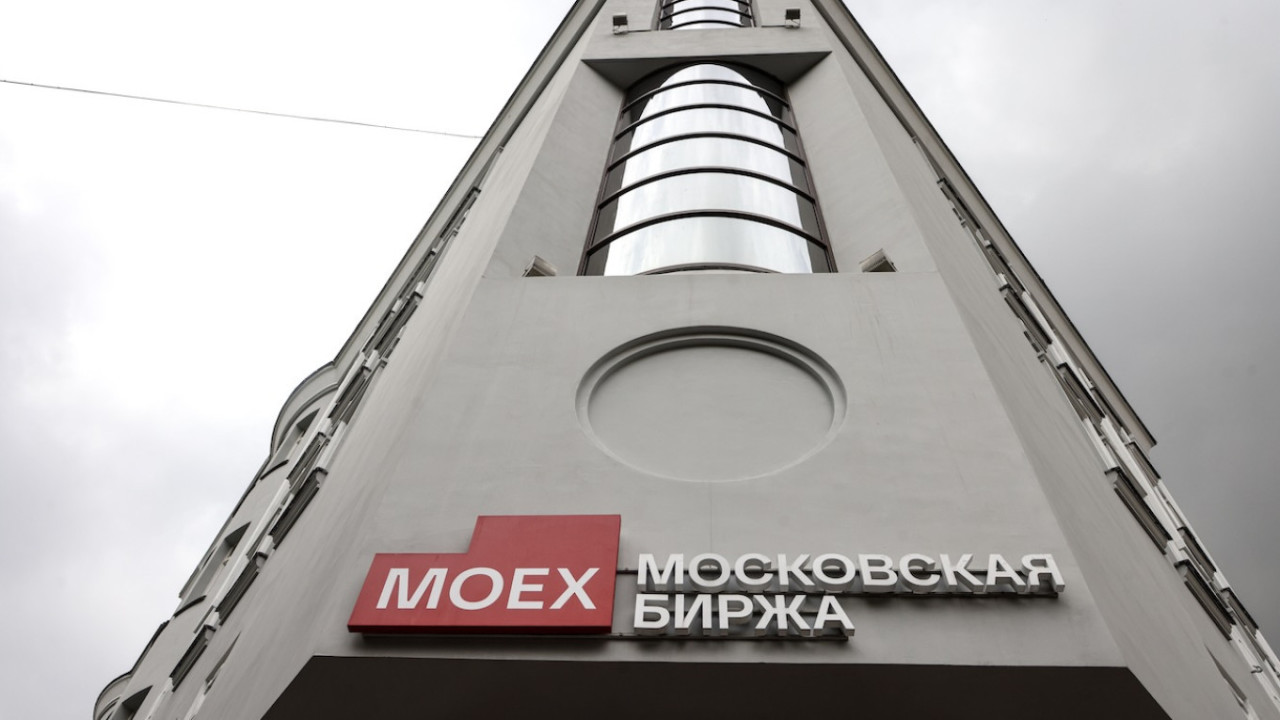 Surprinzator bursa de la Moscova a crescut dupa amenintarile lui Trump. Investitorii rusi se asteptau la lucruri mai grave