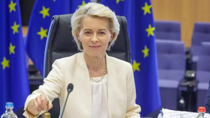 Comisia Europeana acuza ca in spatele motiunii de cenzura impotriva Ursulei von der Leyen initiata de europarlamentul AUR Gheorghe Piperea s-ar afla mana lunga a Kremlinului