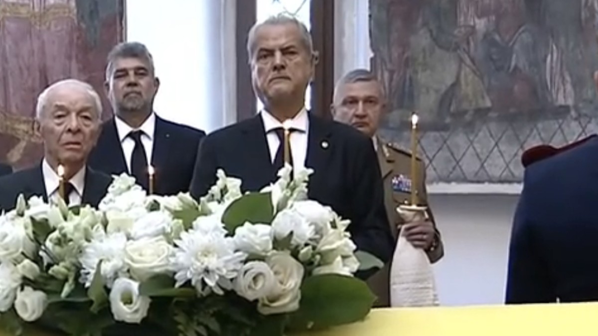 Năstase se înfoaie în pene Am stat la aceeasi masa cu seful statului major al armatei chineze