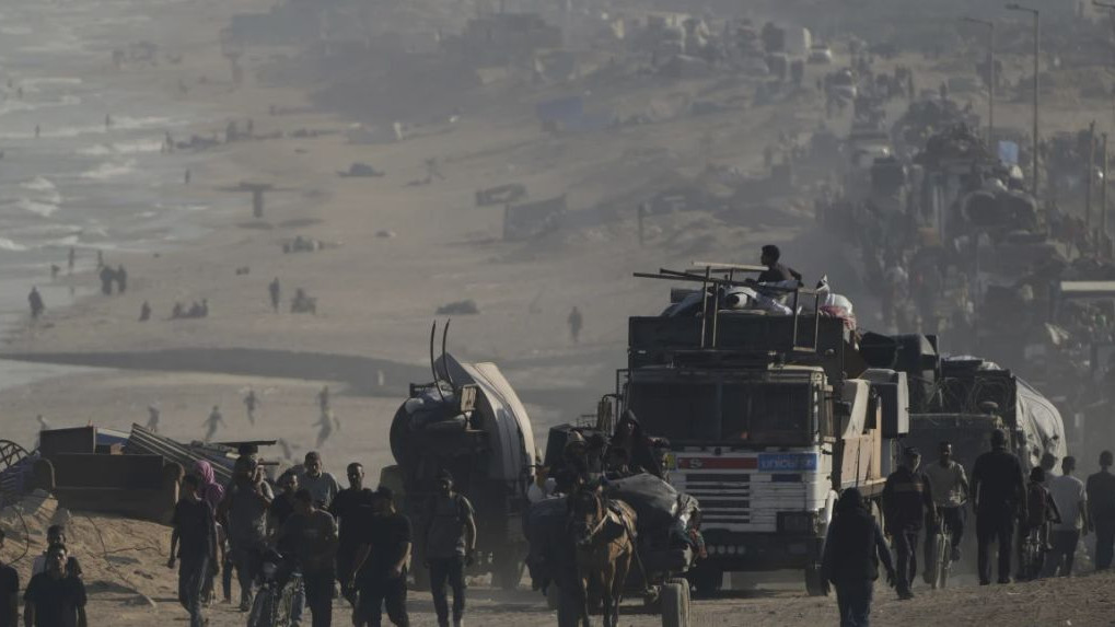 Trupele israeliene avansează în orașul Gaza în timp ce tot mai mulți palestinieni fug iar numărul morților depășește 65.000