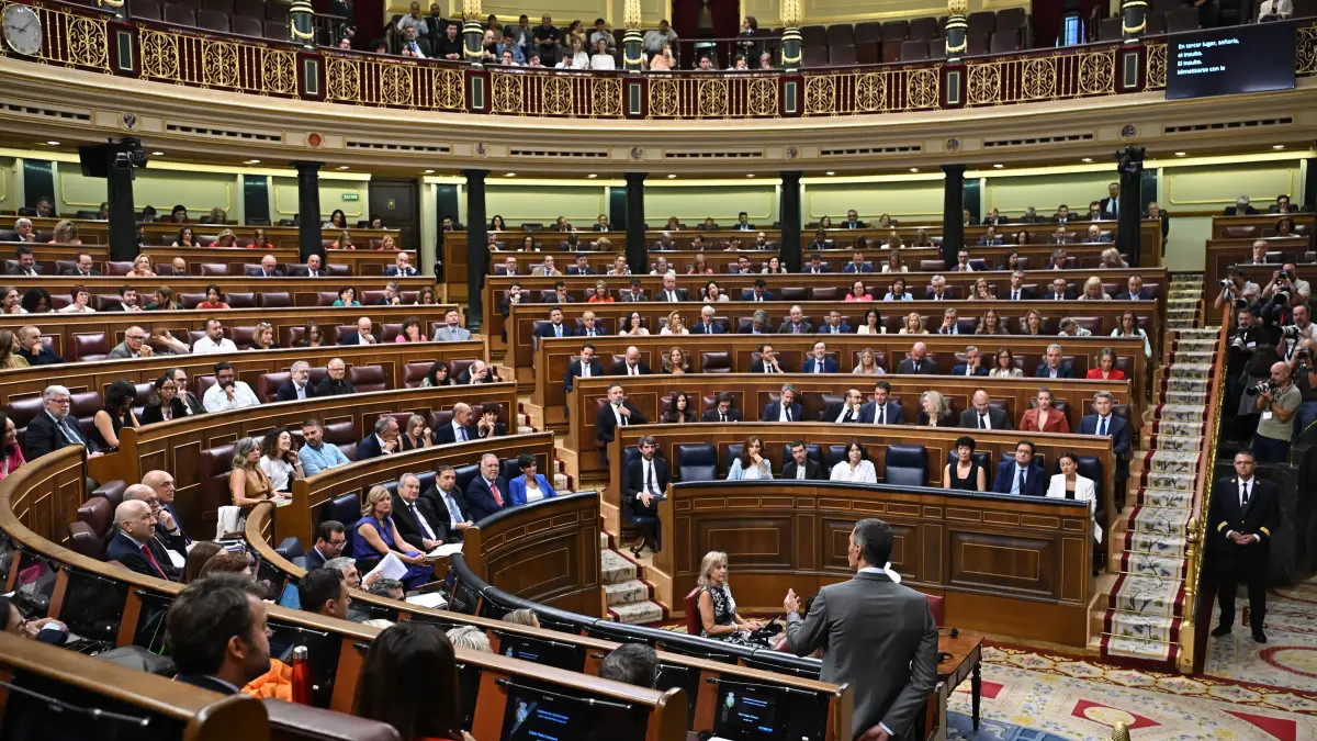 Parlamentul spaniol a respins propunerea guvernului socialist de reducere a săptămânii de lucru de la 40 la 375 ore