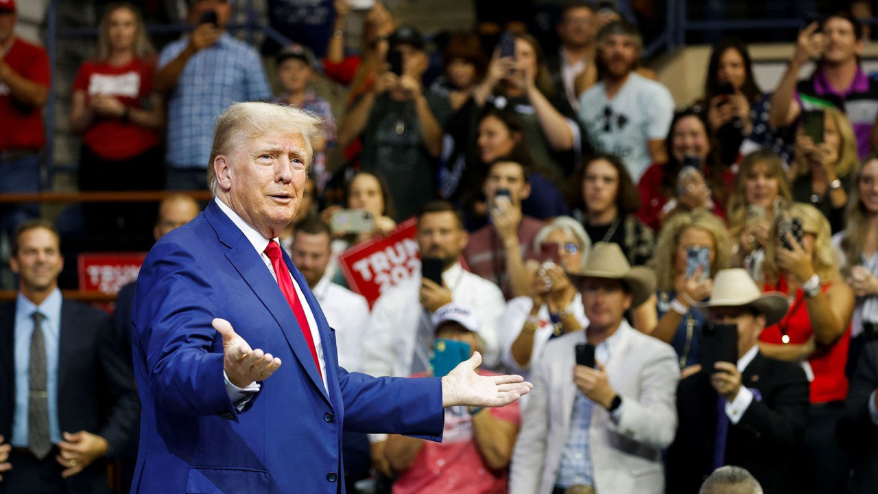 Donald Trump dă asigurări că muncitorii străini trimiși în Statele Unite sunt bineveniți la câteva zile după ce sute de sud-coreeni au fost arestați și umiliți