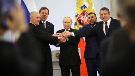 Deși zeci de milioane de oameni trăiesc la limita subzistenței în Rusia numărul miliardarilor ruși a crescut egalându-l pe al celor britanici