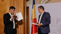 George Simion vrea sprijinul lui Grindeanu pentru a-l da jos pe Nicușor Dan Parlamentarii PSD să semneze pentru suspendare și să deblocăm Țara