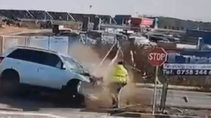 Aproape miracol. Cum a scăpat cu viața un sucevean dintr-un accident spectaculos - VIDEO