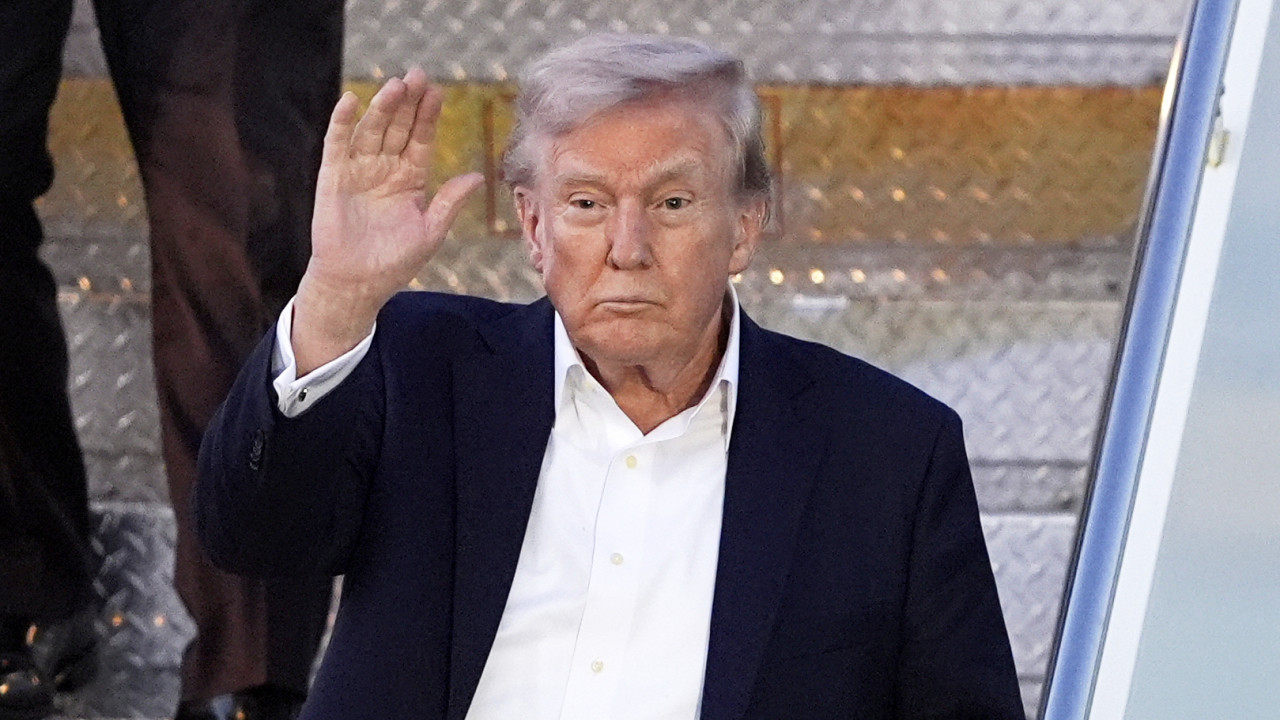 Donald Trump ajunge la cel mai slab nivel din cariera sa politică doar 32 dintre americani îi aprobă activitatea