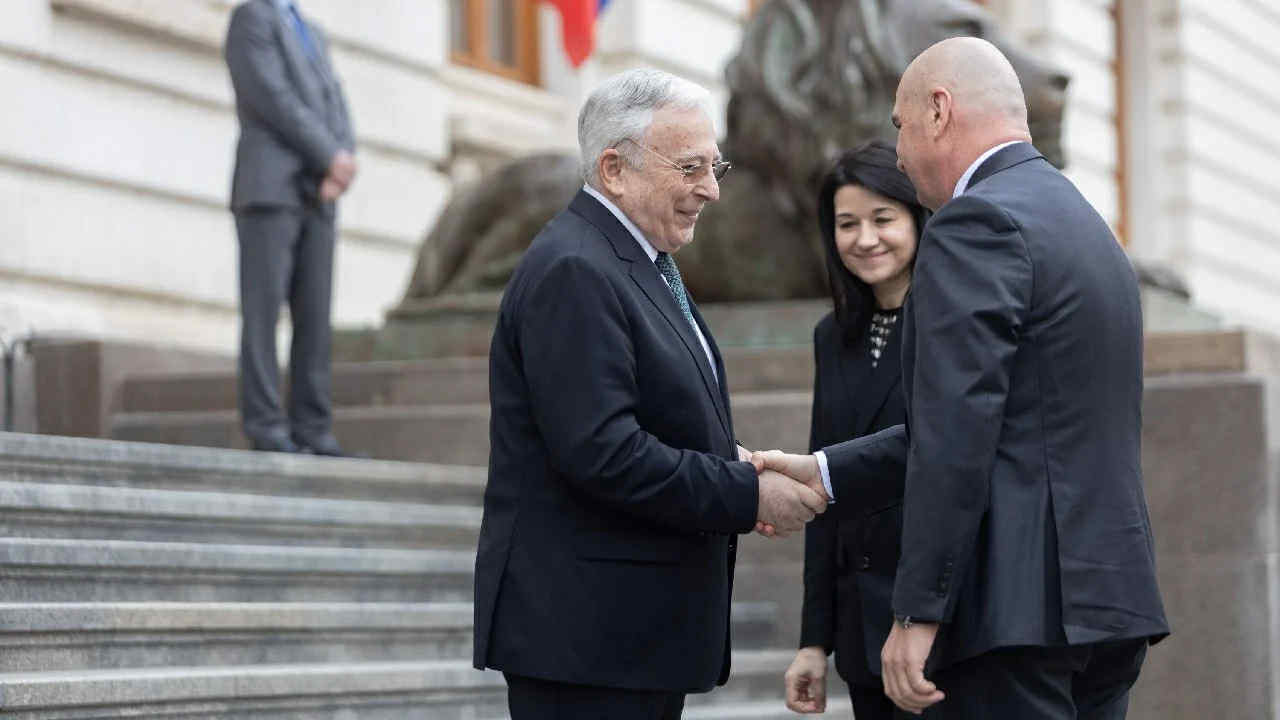 Primăriile în așteptare Bolojan și Mugur Isărescu analizează bugetul pe 2026