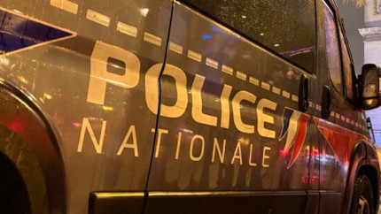 Jandarm atacat cu cuțitul la Paris. Suspectul a fost împușcat mortal
