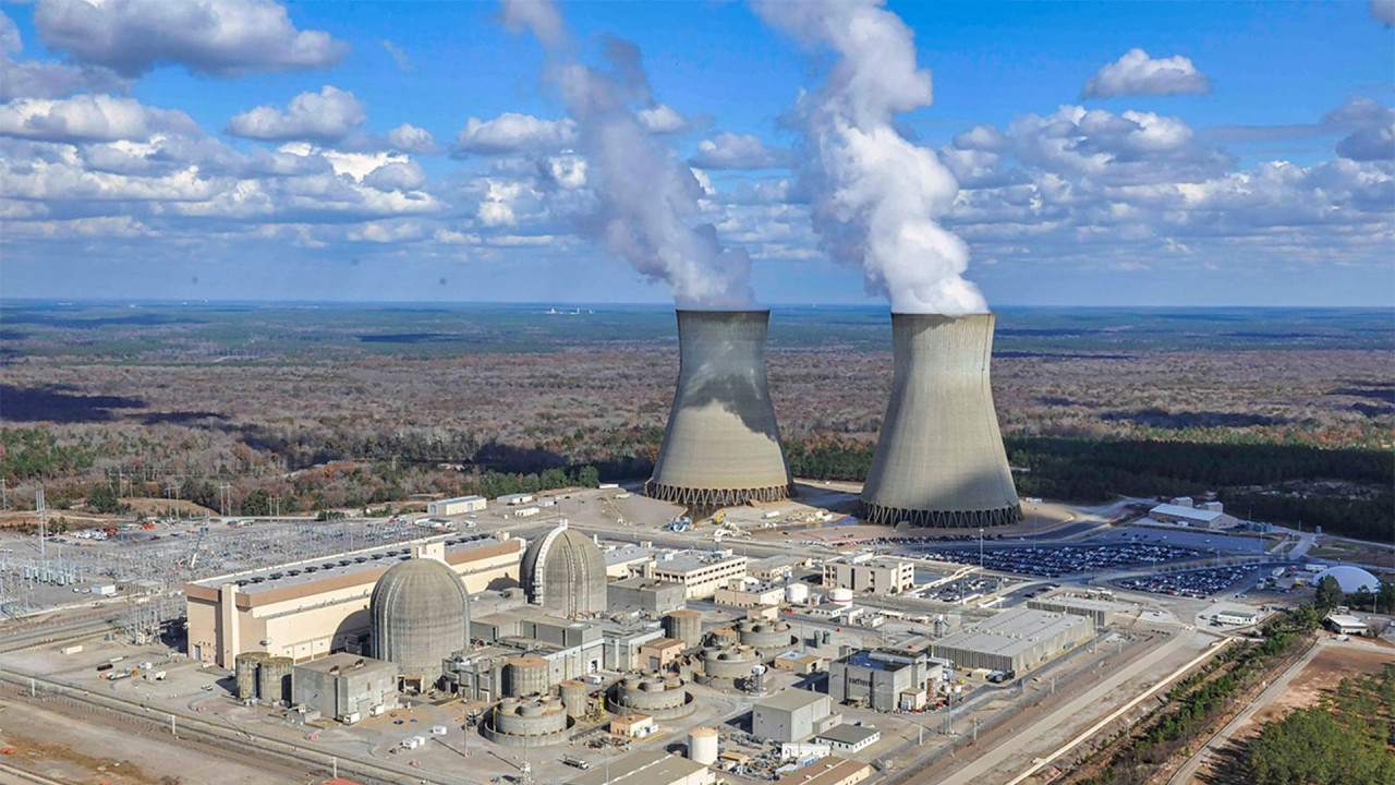 Italia ar putea relua producția de energie nucleară până în 2035