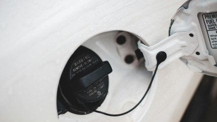 Ministerul Energiei transmite că piața carburanților din România este stabilă și funcțională din punct de vedere al aprovizionării și al accesului la marfă