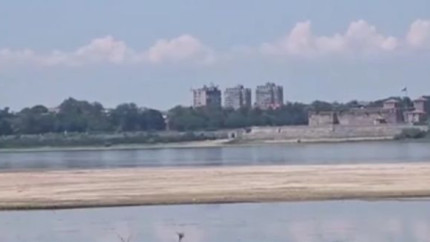 Dunărea scade. La Calafat au apărut insule de nisip în mijlocul fluviului