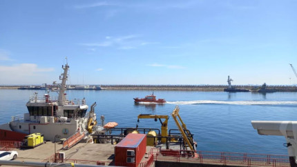 Alarmă de gradul zero în Portul Constanța după ce o dronă marină a fost descoperită în dana ARSVOM  activitatea portuară suspendată