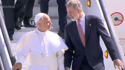 Chiar și papii au probleme cu zborurile. Papa Leon al XIV-lea s-a întors din Spania cu avionul privat al regelui Felipe al VI-lea după ce avionul Iberia s-a defectat