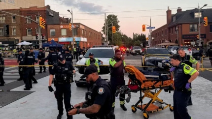 Două persoane au fost ucise și alte patru au fost rănite într-un schimb de focuri în timpul unui festival din Toronto
