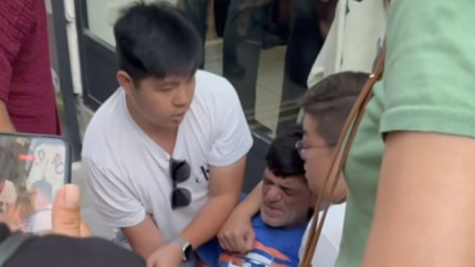 Un hoț din buzunare român la un pas să fie linșat în Veneția de un grup de turiști chinezi cărora le-a dispărut un portofel  VIDEO