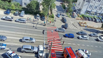 Un bărbat din Galați anchetat pentru tentativă de omor după ce beat fiind și-a lovit intenționat soția cu mașina pe o trecere de pietoni