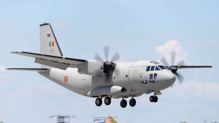 Pacient cu arsuri transferat de urgență în Belgia. Misiune specială cu un avion militar C-27J Spartan