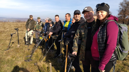 Vânătorii de comori se întâlnesc în Prahova Sute de pasionați de istorie vor participa la Festivalul detectoriștilor amatori desfășurat la final de august în comuna Tătaru