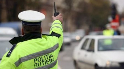 A vrut să prindă suta Un bucureștean de 97 de ani a fost depistat în trafic deși avea permisul suspendat și băuse înainte de a se urca la volan
