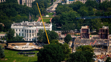 Curtea Supremă a SUA îi permite temporar lui Donald Trump să continue lucrările la sala de bal a Casei Albe