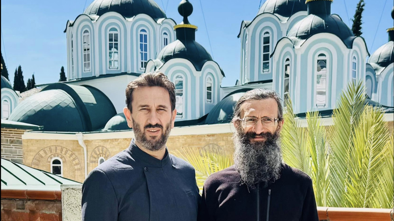 Proiectul AUR desființat de preotul Sorin Bute Poate reprezenta începutul anexării religiei de către o ideologie politică. Ca în Rusia. Biserica ar trebui să denunțe tendința totalitară