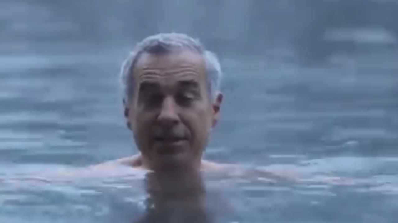 Unde se află lacul în care Georgescu l-a copiat pe Putin. Georgescu a mințit că apa are minus 6 grade