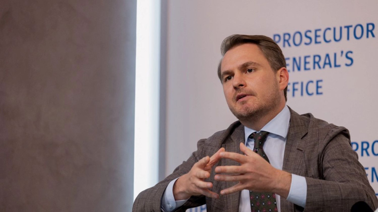 Procurorul general al Ucrainei Ruslan Kravcenko demisionează pe fondul acuzațiilor de corupție
