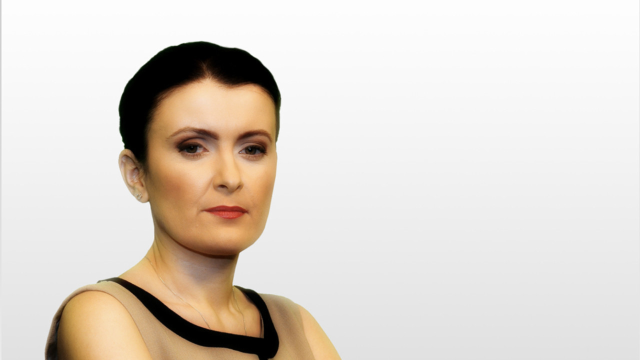 Ce urmează la TVR. Noua șefă spunea despre jurnaliștii TVR Idioții propagandei urii și minciunii de la TVR. Voi sunteți foarte proști