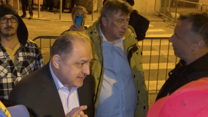 Marian Vanghelie a venit să-l salveze pe Georgescu din arestul central. Faceți tot posibilul aduceți poporul noi suntem în spatele dvs. - VIDEO