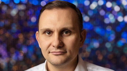 Vicepreședinte USR Dâmbovița și fostul direct UPET reținuți de DIICOT într-un dosar de eludare a sancțiunilor UE. Utilajul pe care voiau să-l exporte în Belarus putea avea și utilizare militară