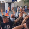 A cincea noapte de strigăte în fața Arestului Central. Locatarii nu mai suportă au început să arunce cu ouă 8211 VIDEO