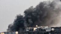 Rebelii houthi au bombardat cu rachete și drone palatul prezidențial din Yemen. Atacul s-a soldat cu cinci morți și 16 răniți