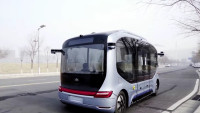 Fără baterii mari. Noul sistem pentru autobuze electrice se încarcă prin intermediul anvelopelor cu o eficiență de peste 90